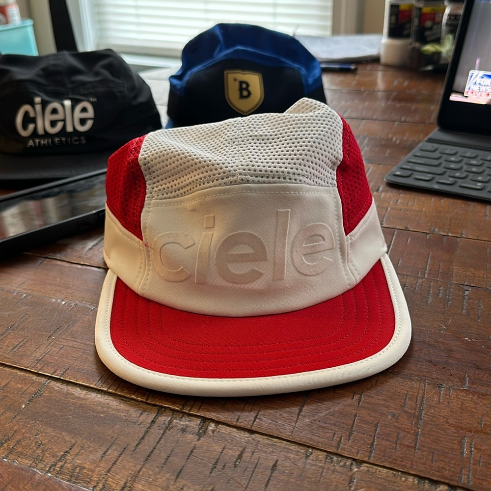 Ciele hat